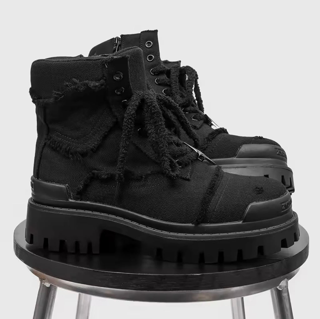 CORNERED STAR BOOTS