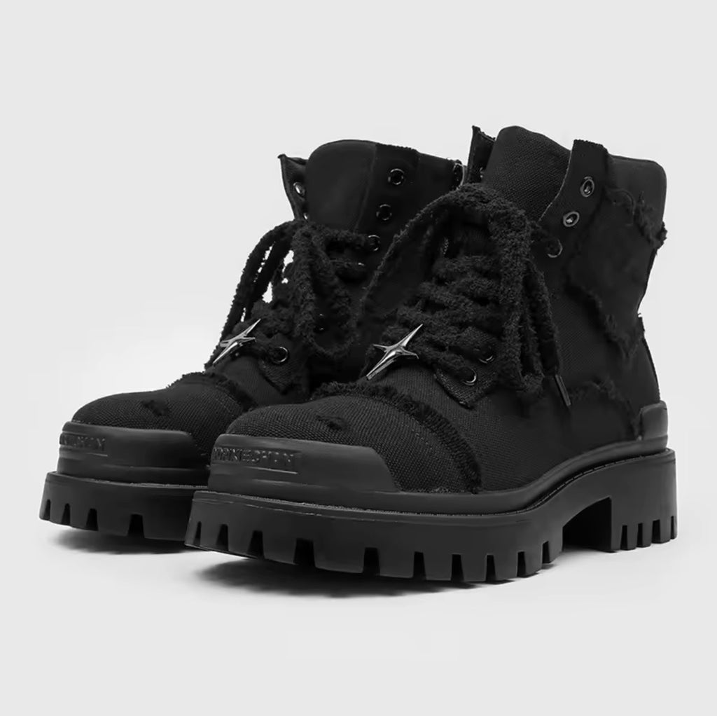 CORNERED STAR BOOTS