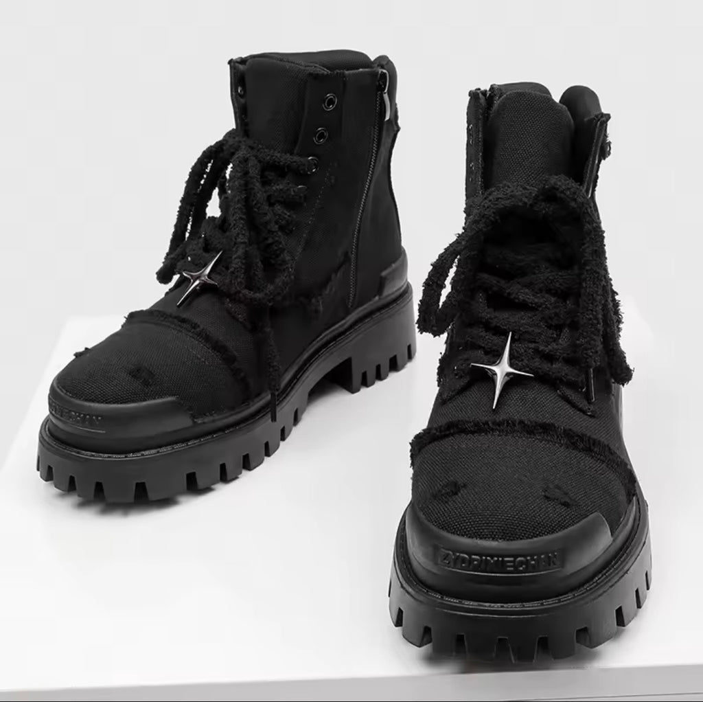 CORNERED STAR BOOTS